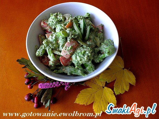 Sałatka z brokuła do drugiego dania