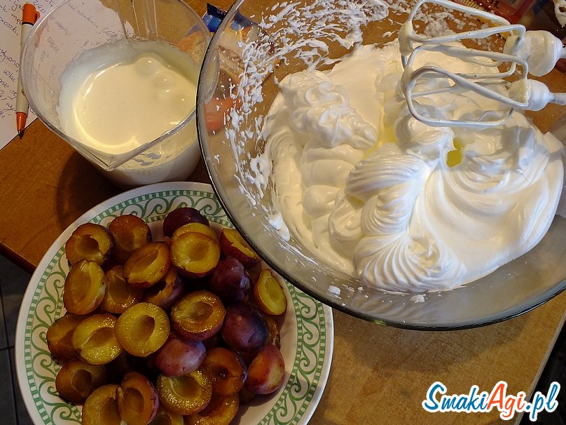 obieramy śliwki, przepis na fale dunaju ze śliwkami