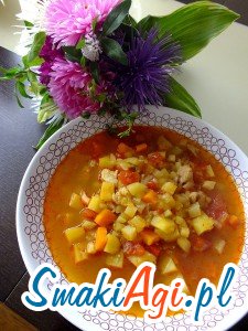 wielowarzywna zupa gulaszowa