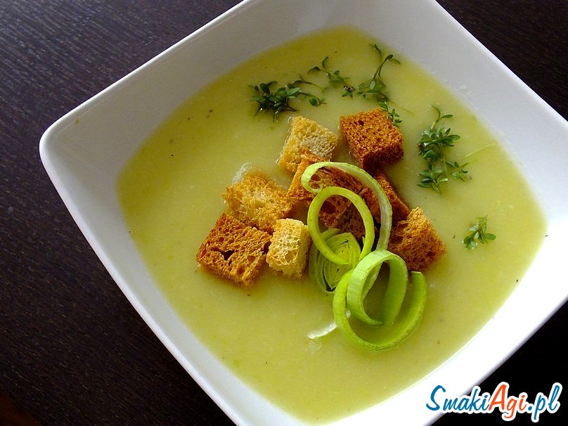wyrazista zupa krem z porem w roli głównej