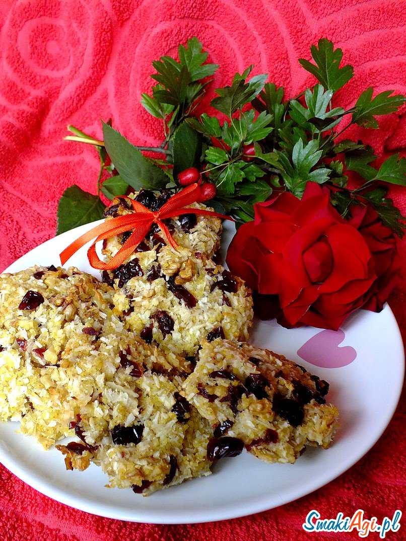 ciasteczka z żurawiną i orzechami z kaszą jaglaną